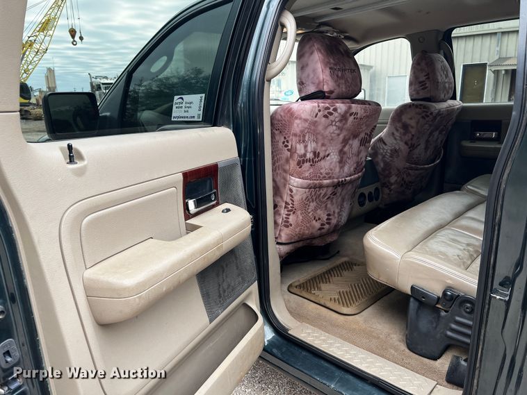 image for item DQ1966 2005 Ford F150  SuperCrew pickup truck