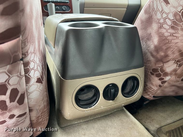 image for item DQ1966 2005 Ford F150  SuperCrew pickup truck