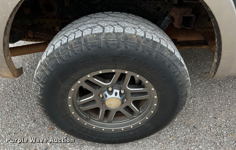 image for item DQ1966 2005 Ford F150  SuperCrew pickup truck