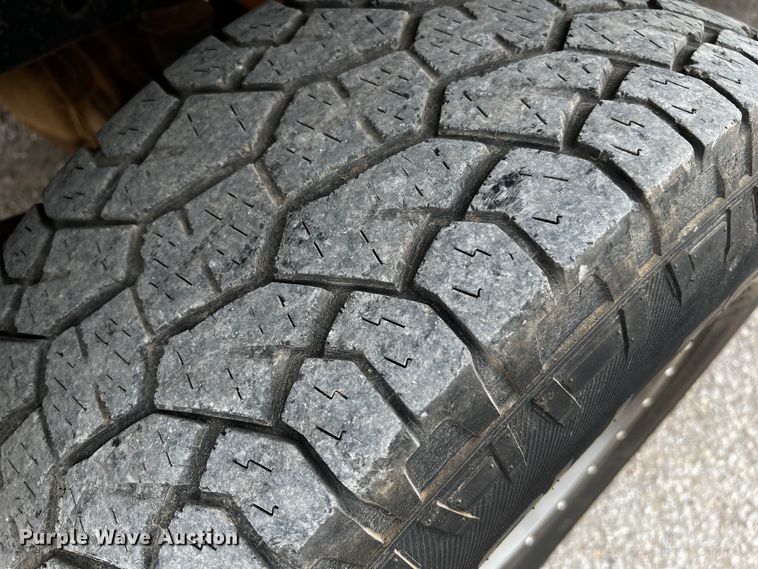 image for item DQ1966 2005 Ford F150  SuperCrew pickup truck