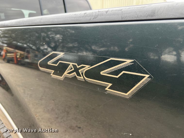 image for item DQ1966 2005 Ford F150  SuperCrew pickup truck