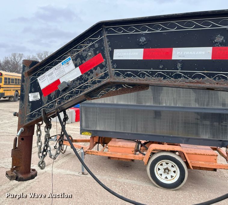 image for item DQ3952 2012 PJ  equipment trailer
