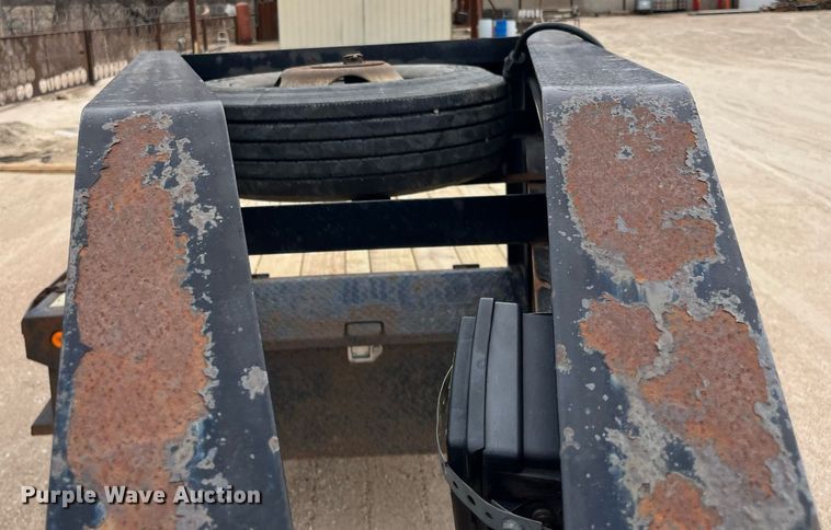 image for item DQ3952 2012 PJ  equipment trailer