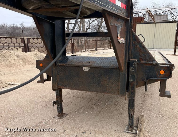 image for item DQ3952 2012 PJ  equipment trailer