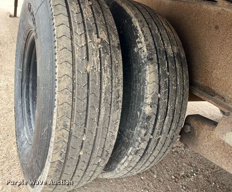 image for item DQ3952 2012 PJ  equipment trailer