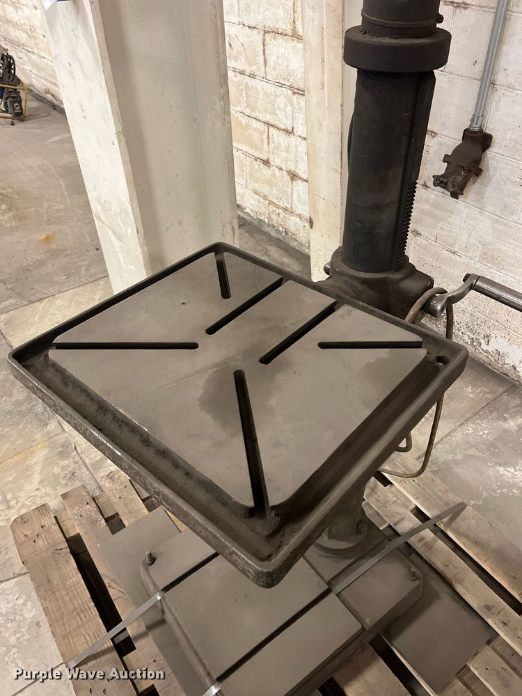 image for item DQ3953 1978 Duracraft PD22-12  drill press