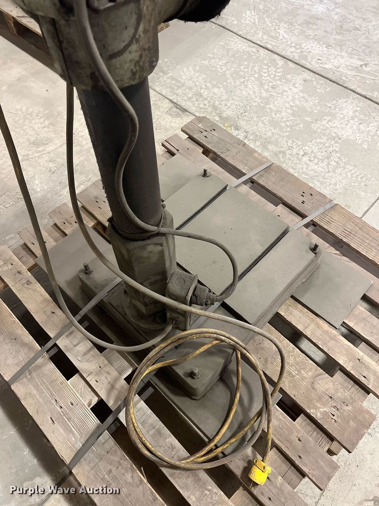 image for item DQ3953 1978 Duracraft PD22-12  drill press