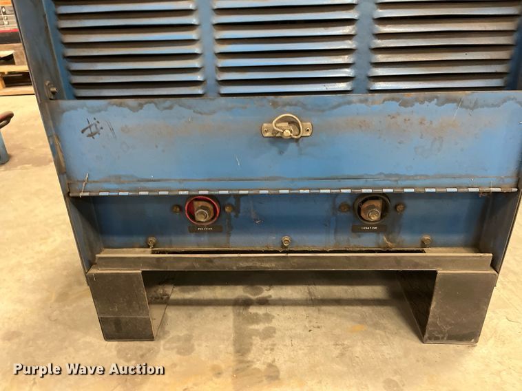 image for item DQ3954 (2) welder/generators