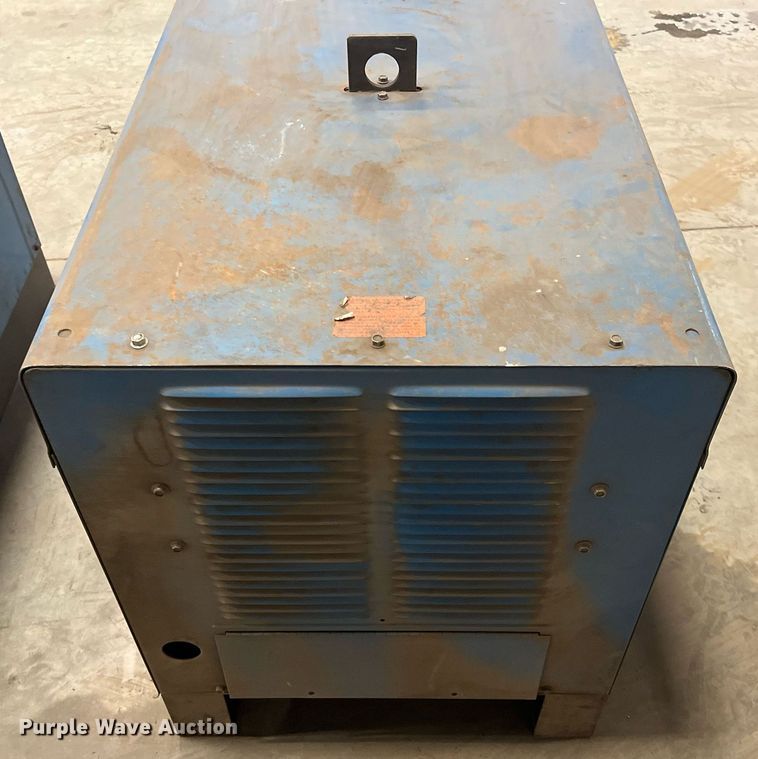 image for item DQ3954 (2) welder/generators