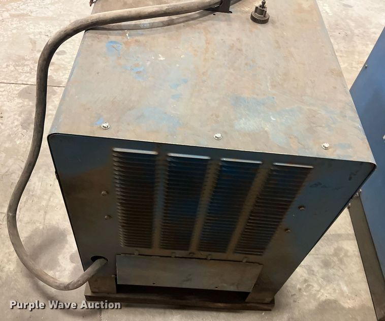 image for item DQ3954 (2) welder/generators