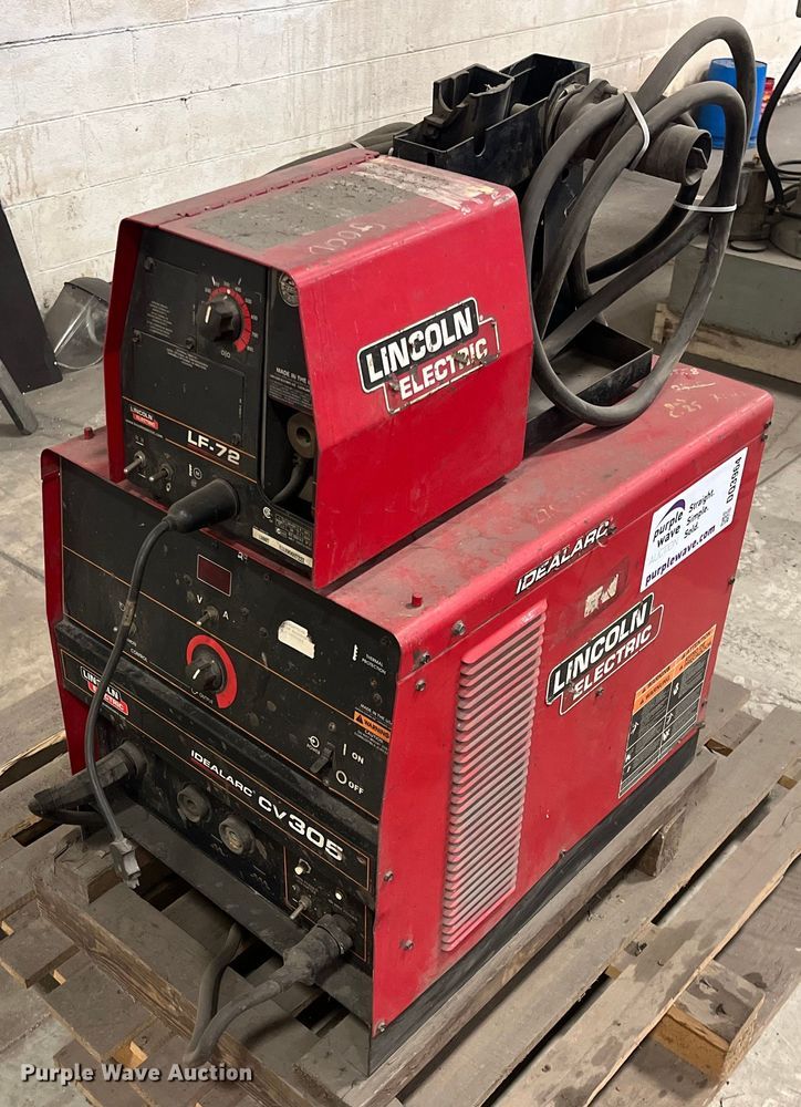 image for item DQ3964 Lincoln Idealarc CV-305  welder