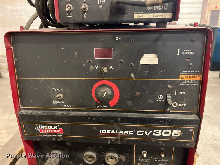 image for item DQ3964 Lincoln Idealarc CV-305  welder