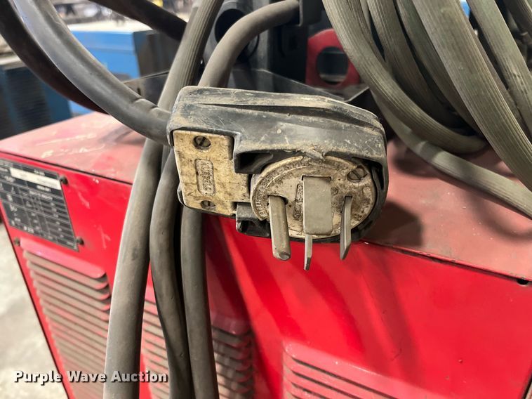 image for item DQ3964 Lincoln Idealarc CV-305  welder