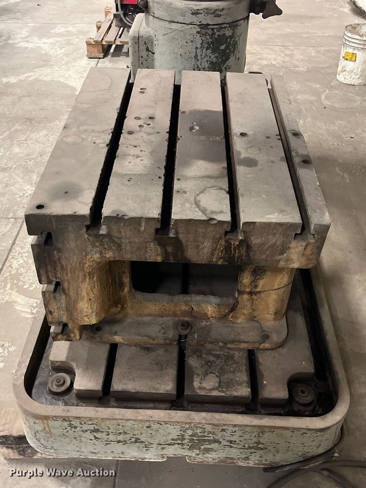 image for item DQ3965 1966 Ikeda 1300  radial drilling machine