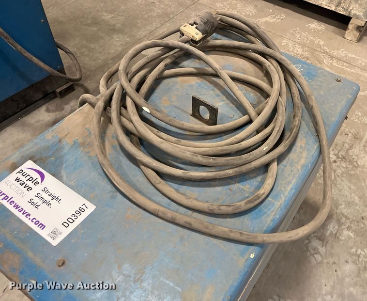 image for item DQ3967 Miller Dimension NT 450  welder