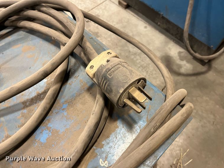 image for item DQ3967 Miller Dimension NT 450  welder