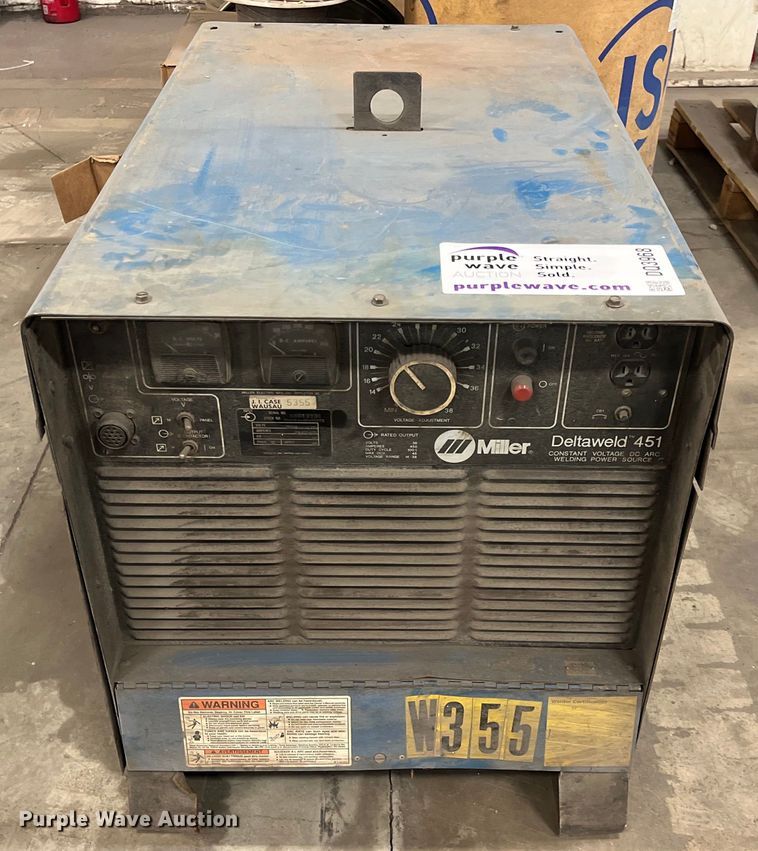 image for item DQ3968 Miller Deltaweld 451  welder/generator