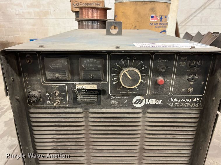 image for item DQ3968 Miller Deltaweld 451  welder/generator