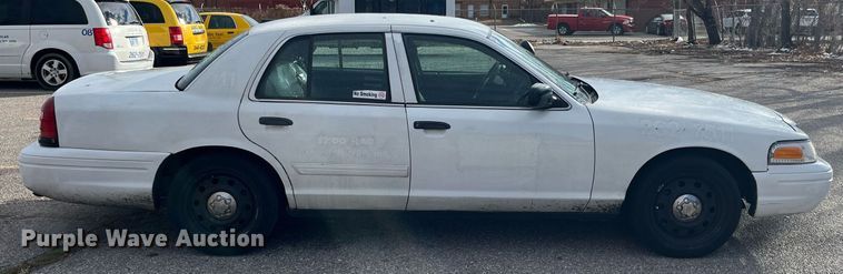 image for item DQ3988 2011 Ford Crown Victoria Police Interceptor