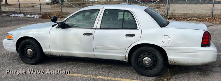 image for item DQ3988 2011 Ford Crown Victoria Police Interceptor
