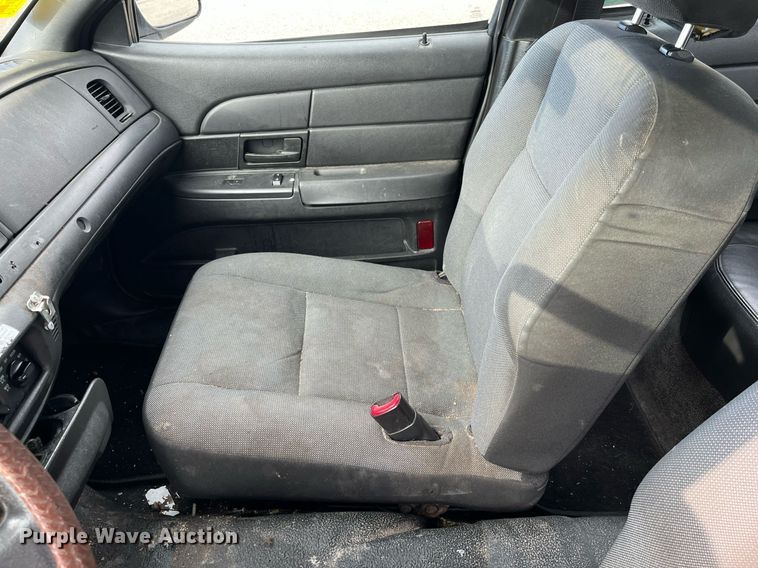 image for item DQ3988 2011 Ford Crown Victoria Police Interceptor