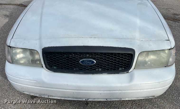 image for item DQ3988 2011 Ford Crown Victoria Police Interceptor