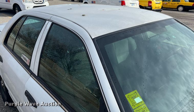 image for item DQ3988 2011 Ford Crown Victoria Police Interceptor