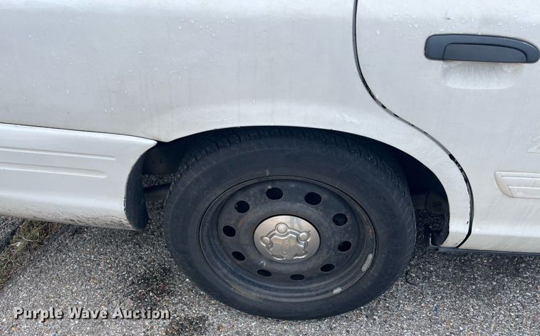 image for item DQ3988 2011 Ford Crown Victoria Police Interceptor