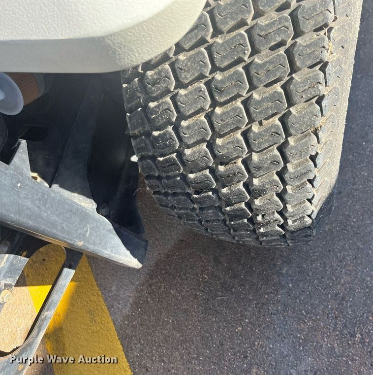 image for item DQ4022 Exmark Lazer Z  ZTR lawn mower