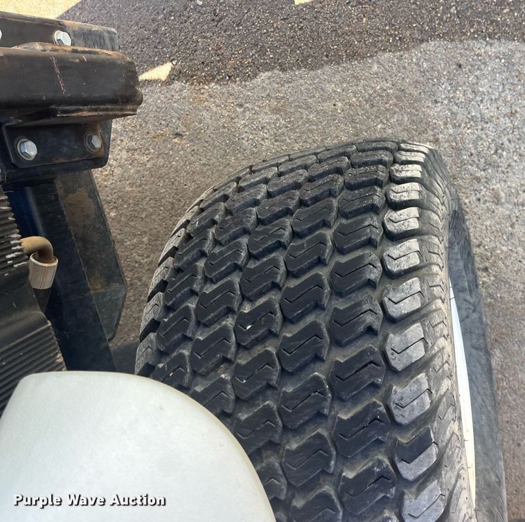 image for item DQ4024 Exmark Lazer Z  ZTR lawn mower