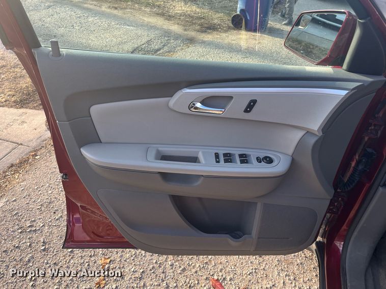 image for item DQ4067 2011 Chevrolet Traverse  SUV