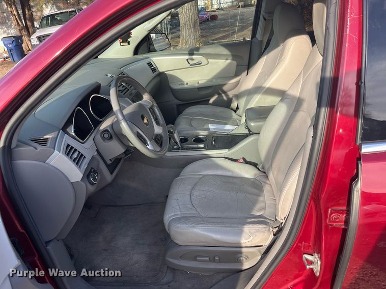 image for item DQ4067 2011 Chevrolet Traverse  SUV