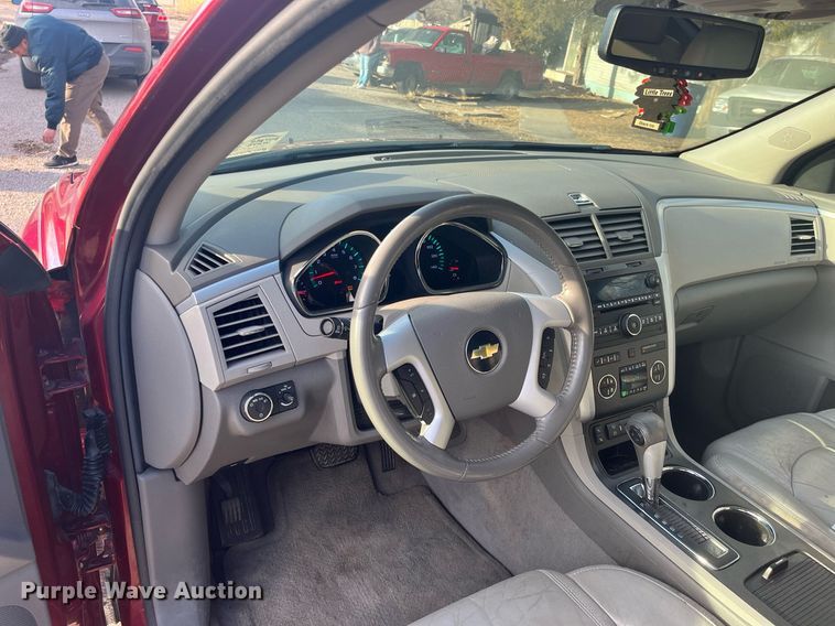 image for item DQ4067 2011 Chevrolet Traverse  SUV