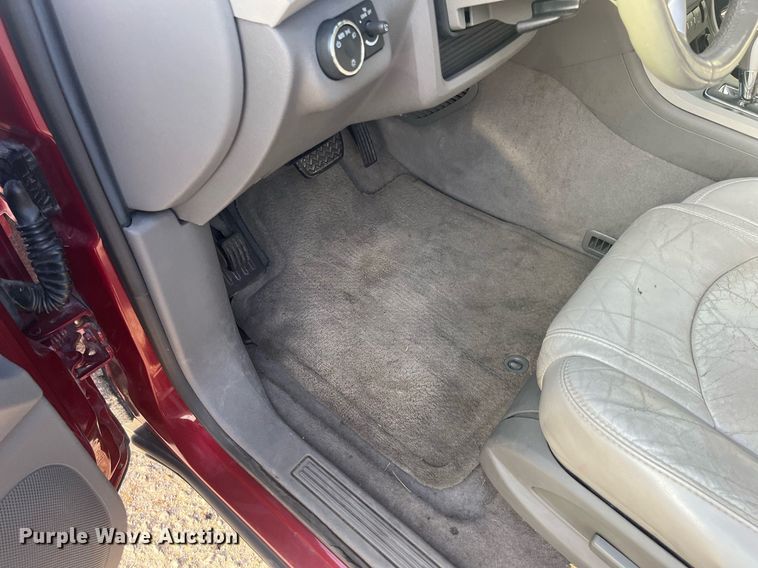 image for item DQ4067 2011 Chevrolet Traverse  SUV