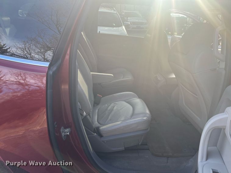 image for item DQ4067 2011 Chevrolet Traverse  SUV