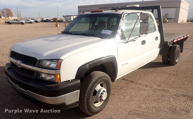 image for item DQ5081 2003 Chevrolet Silverado 3500  Crew Cab flatbed pickup truck