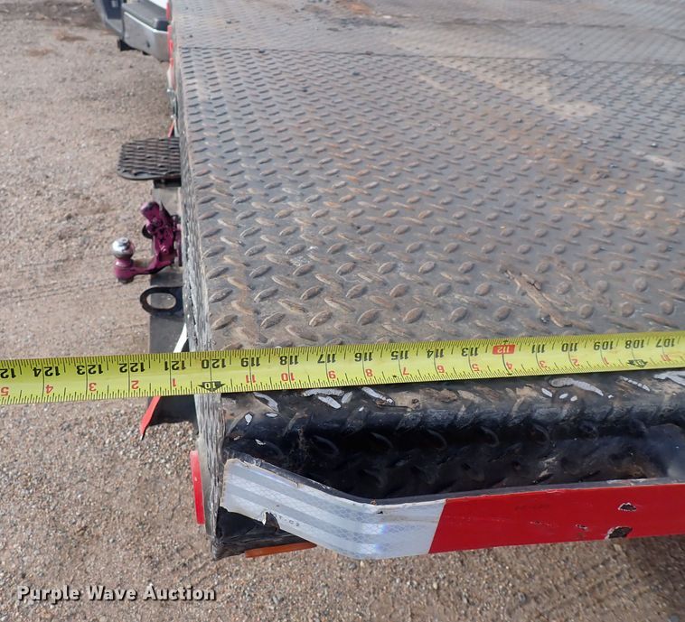 image for item DQ5081 2003 Chevrolet Silverado 3500  Crew Cab flatbed pickup truck