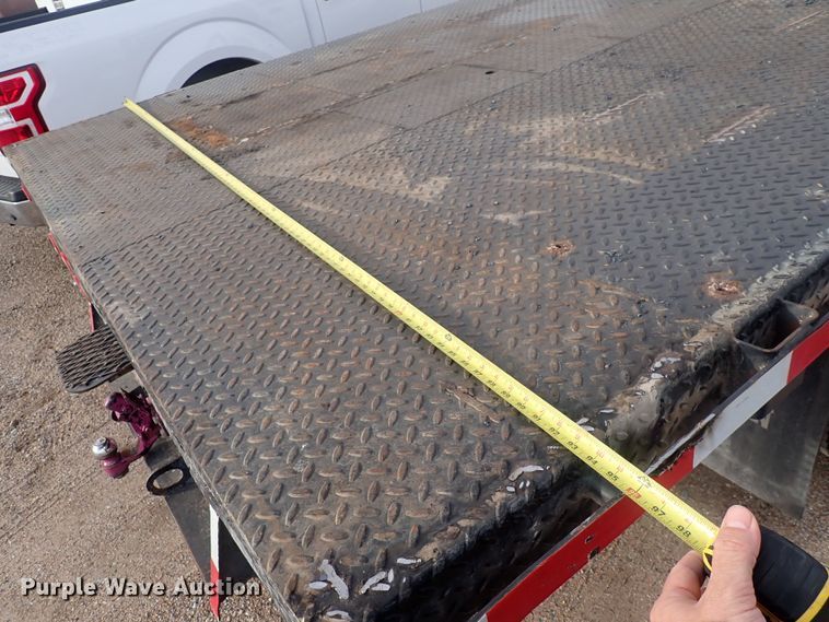 image for item DQ5081 2003 Chevrolet Silverado 3500  Crew Cab flatbed pickup truck