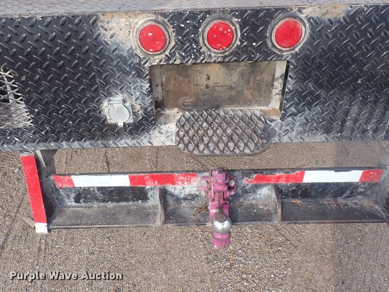 image for item DQ5081 2003 Chevrolet Silverado 3500  Crew Cab flatbed pickup truck