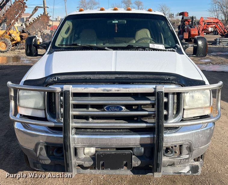 image for item DQ5108 2003 Ford F350 Super Duty  Crew Cab pickup truck