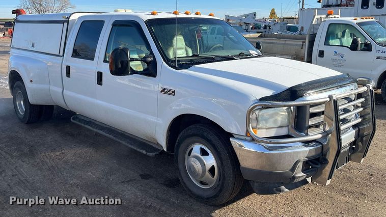 image for item DQ5108 2003 Ford F350 Super Duty  Crew Cab pickup truck