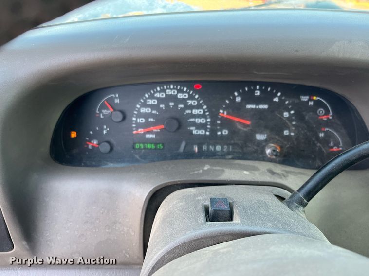 image for item DQ5108 2003 Ford F350 Super Duty  Crew Cab pickup truck