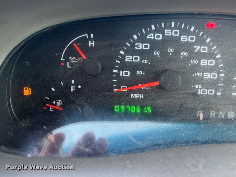 image for item DQ5108 2003 Ford F350 Super Duty  Crew Cab pickup truck