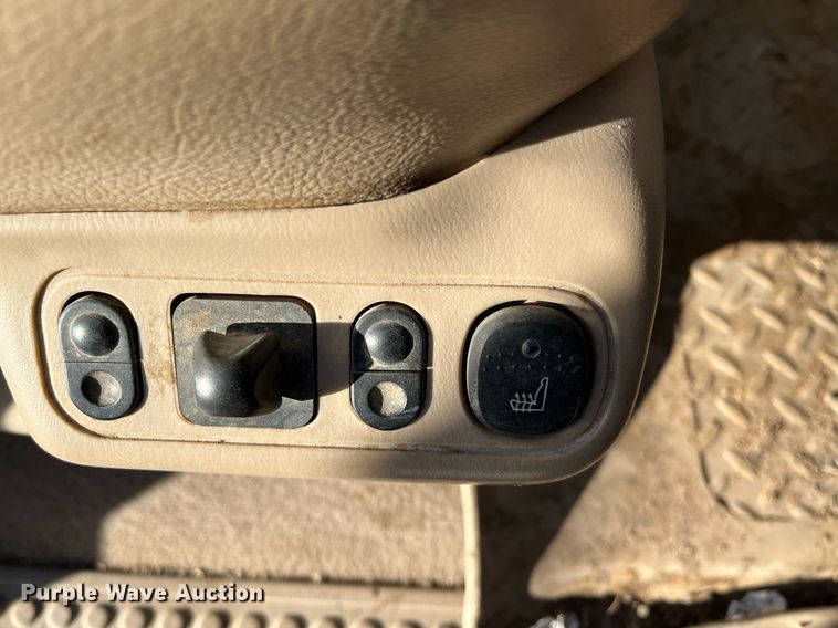 image for item DQ5108 2003 Ford F350 Super Duty  Crew Cab pickup truck