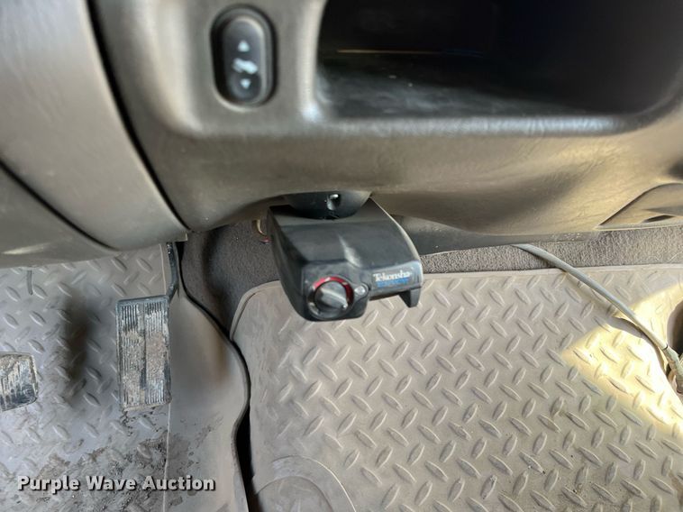 image for item DQ5108 2003 Ford F350 Super Duty  Crew Cab pickup truck