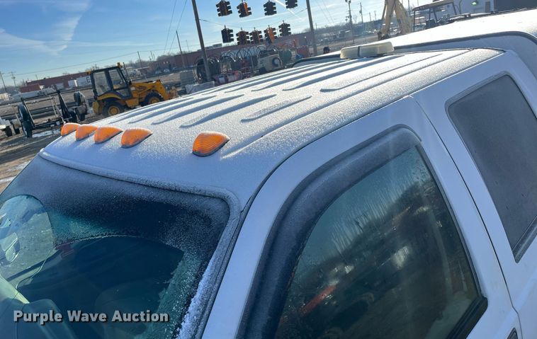 image for item DQ5108 2003 Ford F350 Super Duty  Crew Cab pickup truck