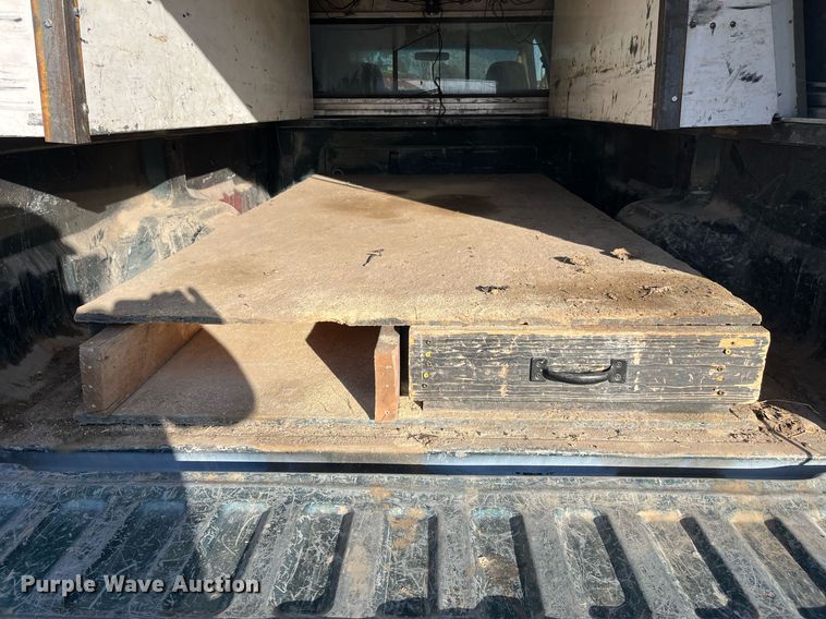 image for item DQ5108 2003 Ford F350 Super Duty  Crew Cab pickup truck