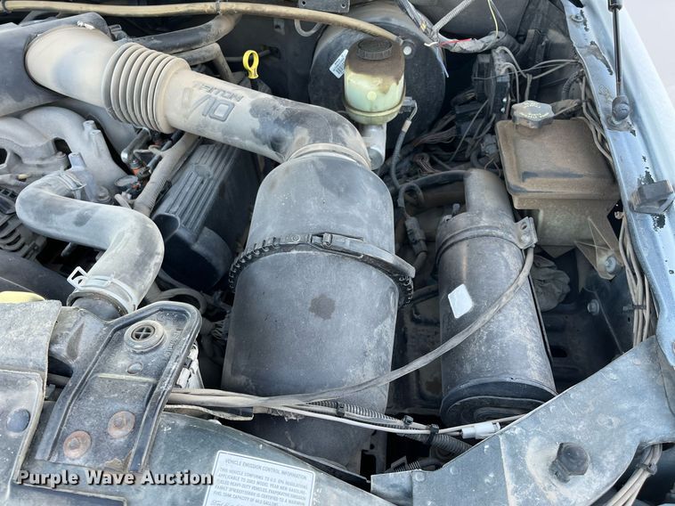 image for item DQ5108 2003 Ford F350 Super Duty  Crew Cab pickup truck