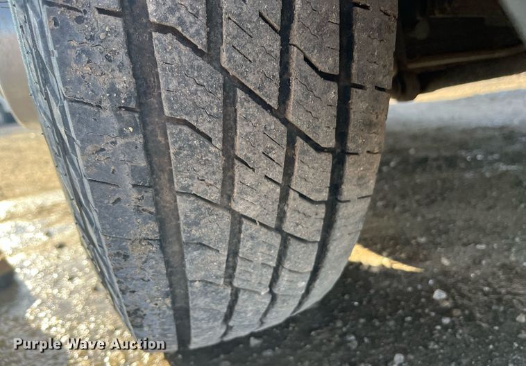 image for item DQ5108 2003 Ford F350 Super Duty  Crew Cab pickup truck