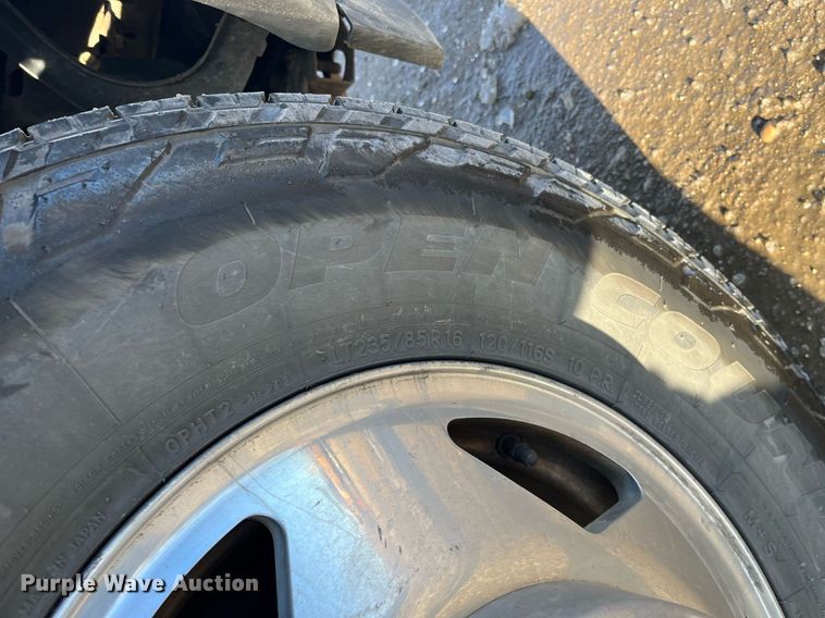 image for item DQ5108 2003 Ford F350 Super Duty  Crew Cab pickup truck